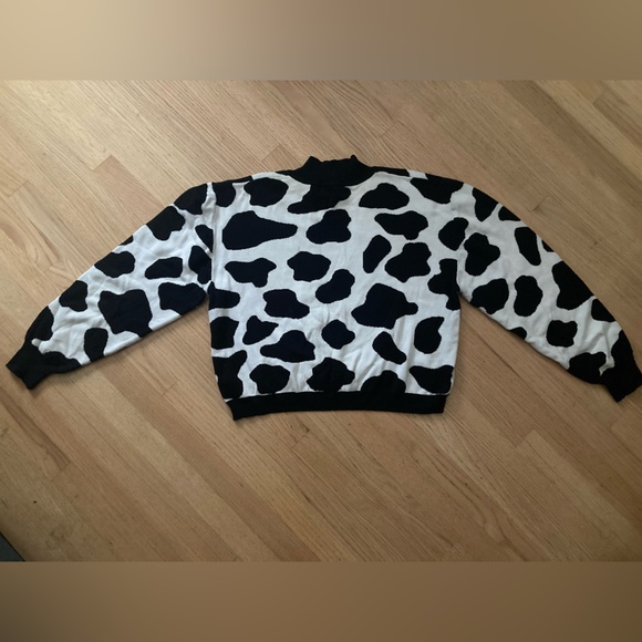 Fashion Brand Company Cow Print Knit Sweater - out of print! - Picture 4 of 13